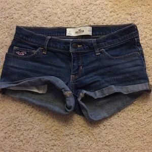 Hollister shorts (dark wash) denim